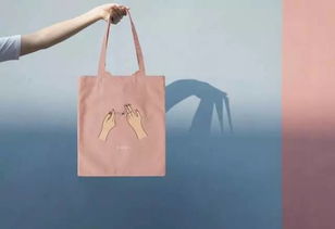 夏日輕裝出行，帆布包的魅力與專業文化經紀服務的結合